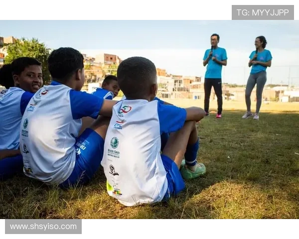 足球明星们的亲密足球好友揭秘与他们的友谊故事分享