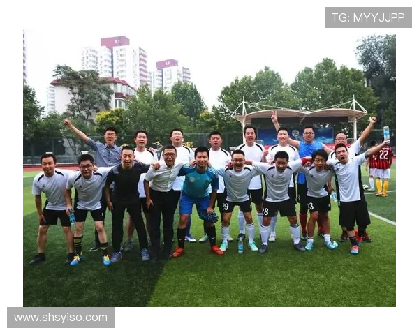 上海足球队选拔赛点评团队协作表现分析与未来发展展望